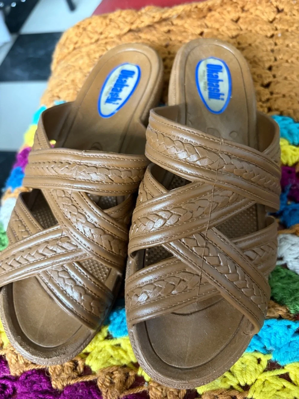 Okabashi Women's size S (6-7) Naples Brown Slides Sandals